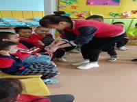 幼儿园小班英语教学视频 王纬秀